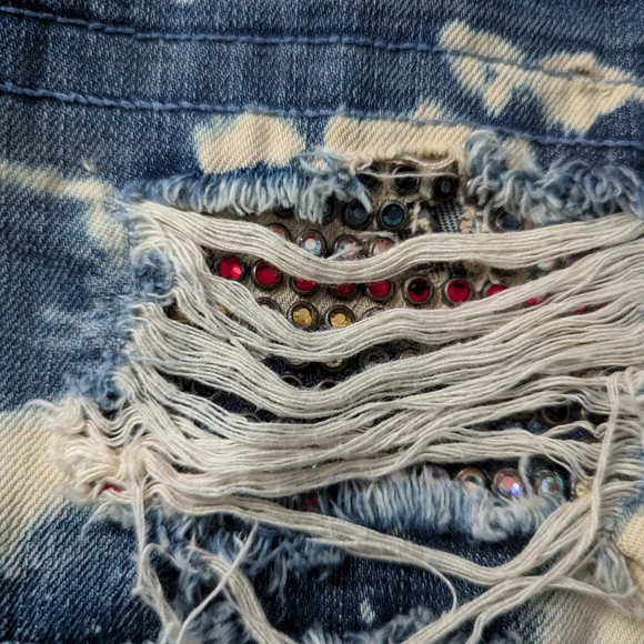 Robins Jean Shorts Womens Size 30 Blue Distressed Gypsy Jeweled Raw Hem Cut Off - Picture 14 of 15